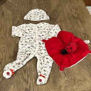 Adorable Ladybug Print Kids One Piece with hat and NWOT Burt’s Bees ladybug